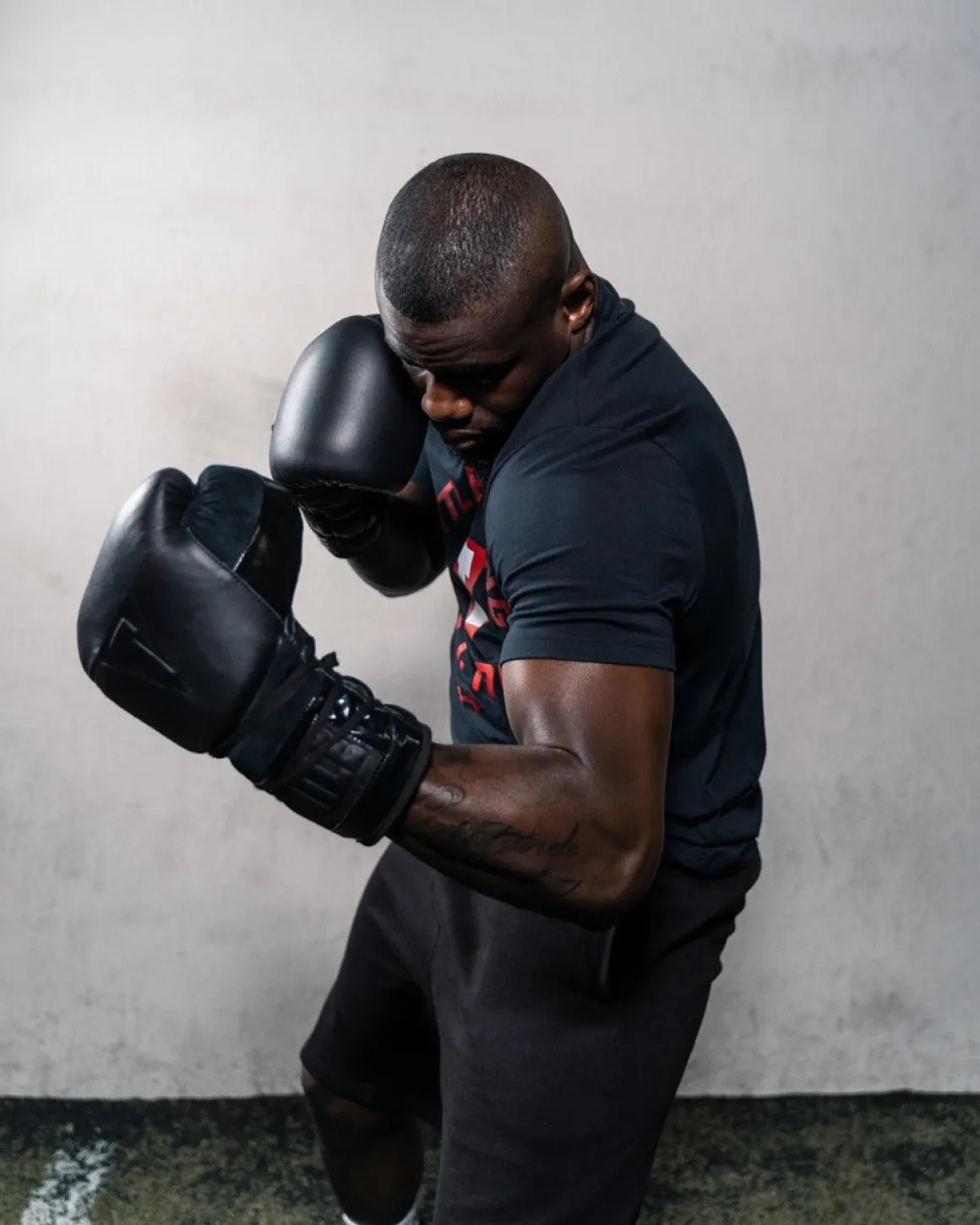 TITLE BLACK Lace Sparring Gloves 2.0