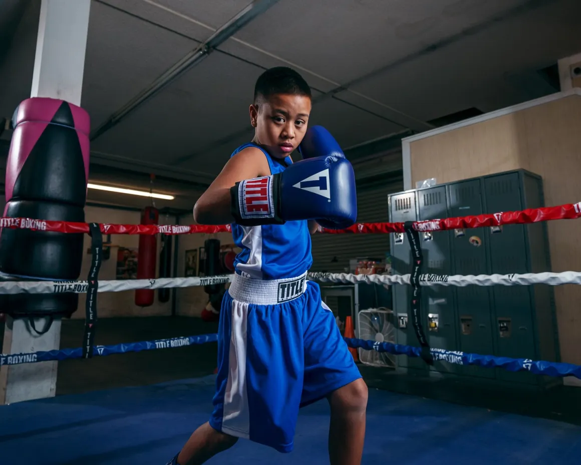 TITLE Boxing Aerovent Elite Amateur Boxing Set 2.0