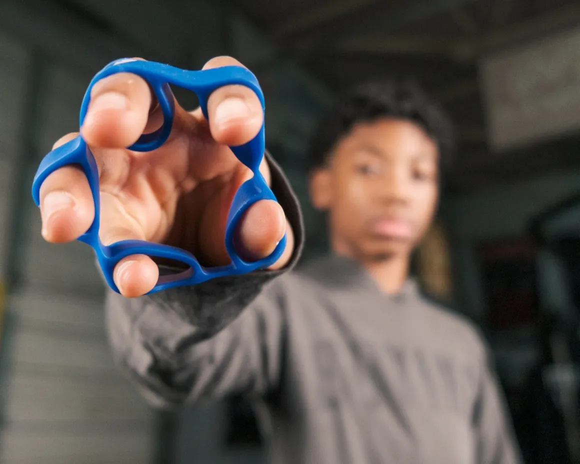 TITLE Boxing Grip Strengthener