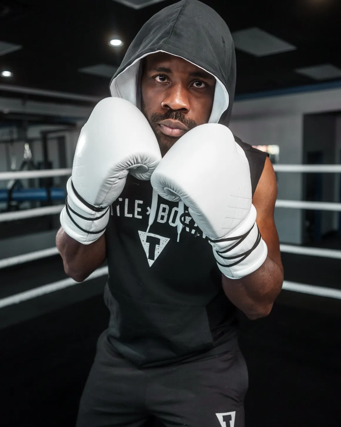 TITLE Boxing KO-Vert Sparring Boxing Gloves