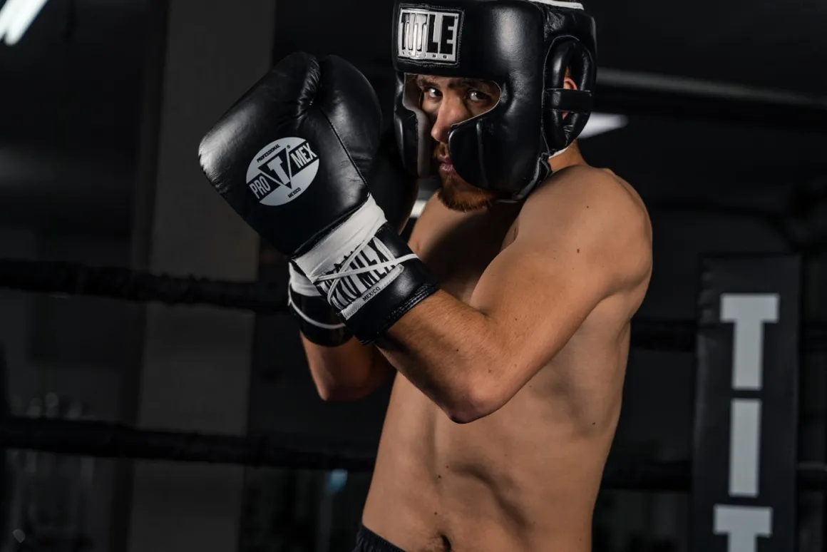 TITLE Boxing Leather Sparring Headgear