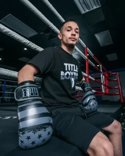 TITLE Boxing Liberty Bag Boxing Gloves
