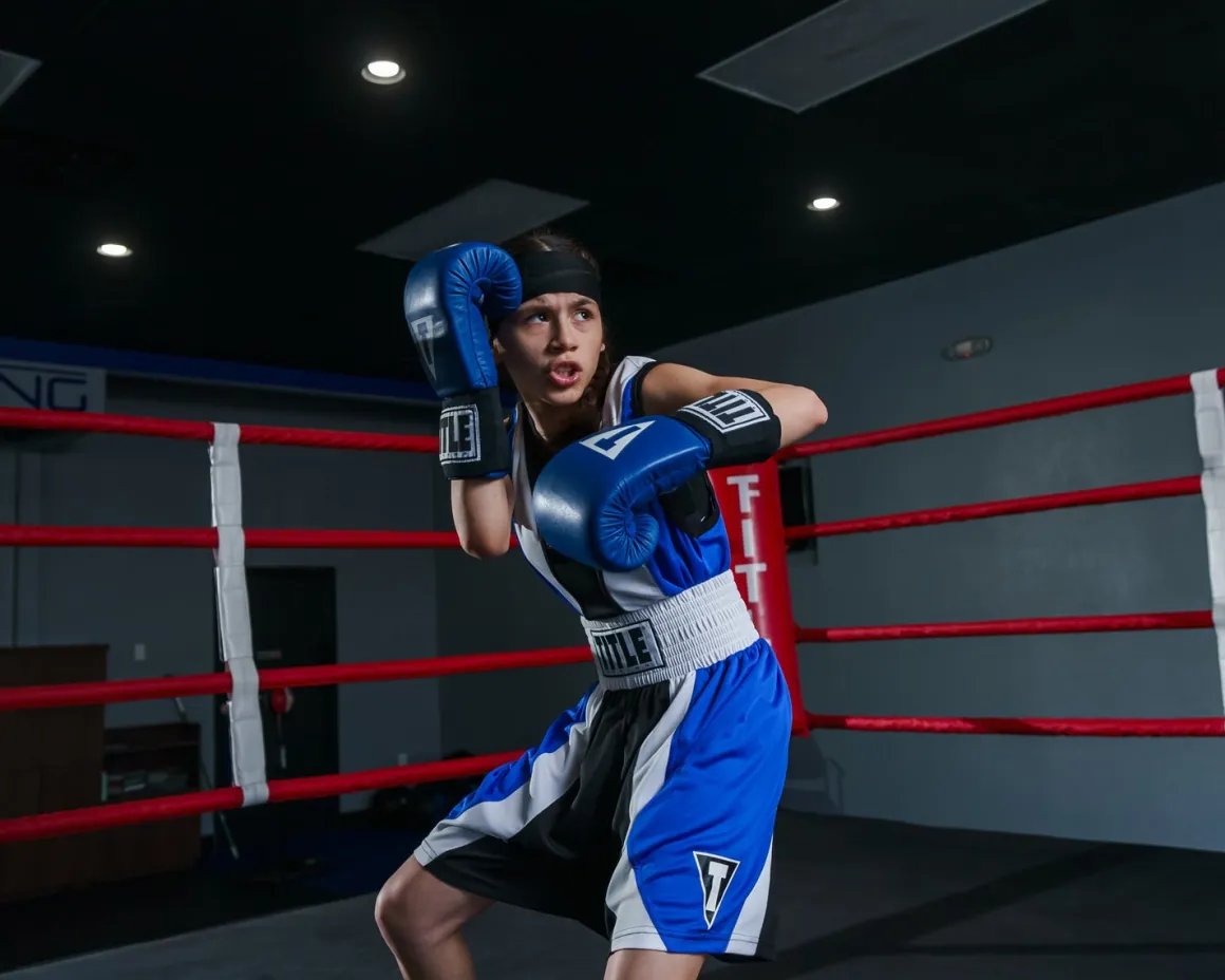 TITLE Boxing Momentum Amateur Boxing Set