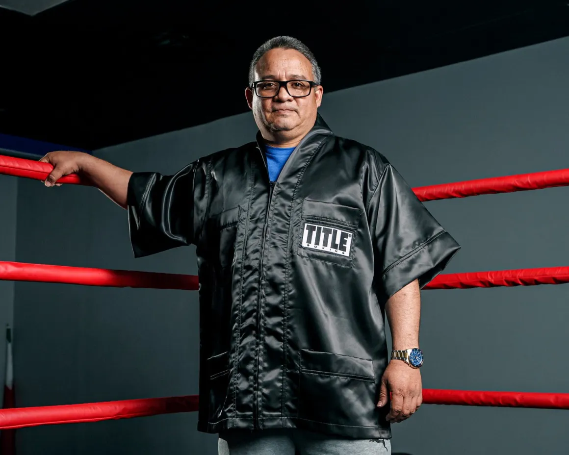TITLE Boxing Old School Corner Jacket 2.0