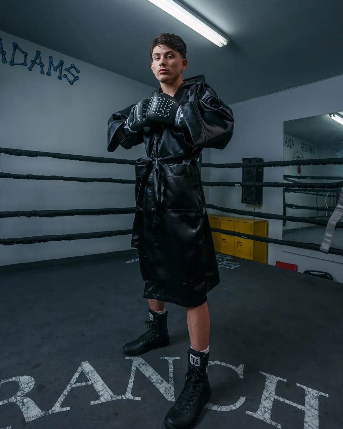 TITLE Boxing Pro Fingertip Robe 2.0