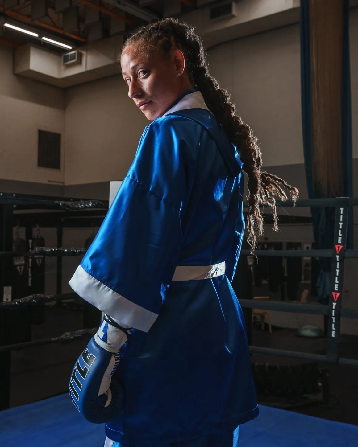 TITLE Boxing Pro Fingertip Robe 2.0