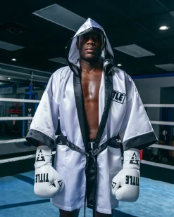 TITLE Boxing Pro Fingertip Robe 2.0