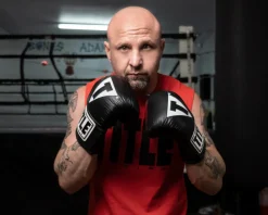 TITLE Boxing Pro Leather Bag Mitts 3.0