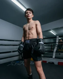 TITLE Boxing Pro Traditional Cut Trunks