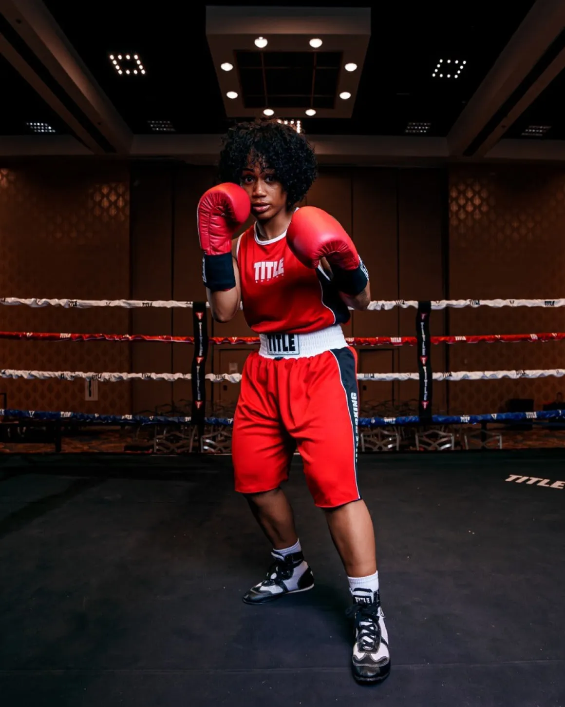 TITLE Boxing Stinger Reversible Amateur Boxing Set