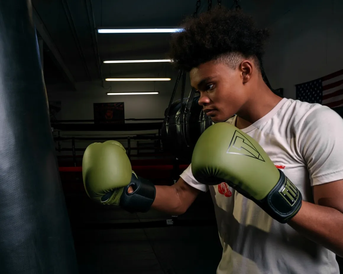TITLE Boxing Vegan Fitness Bag Gloves