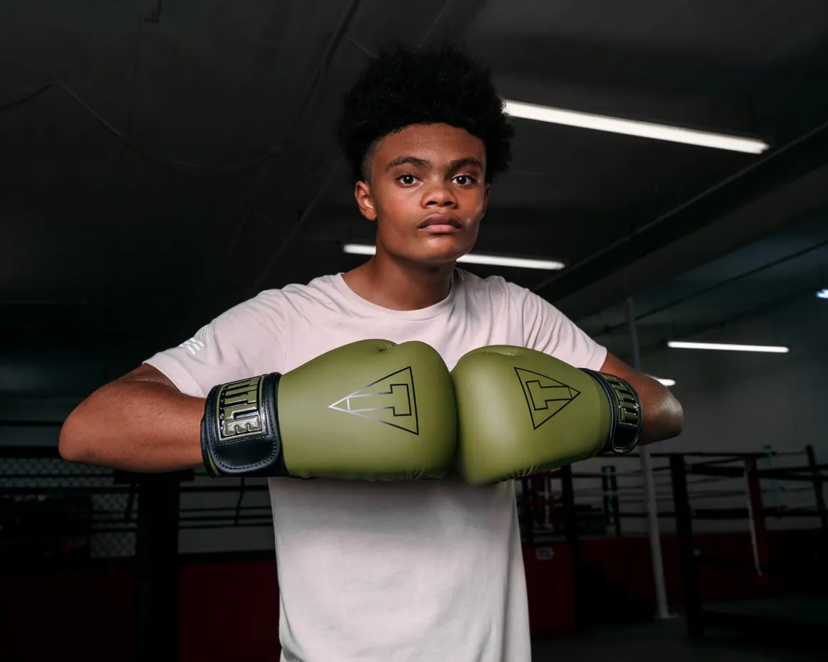 TITLE Boxing Vegan Fitness Bag Gloves
