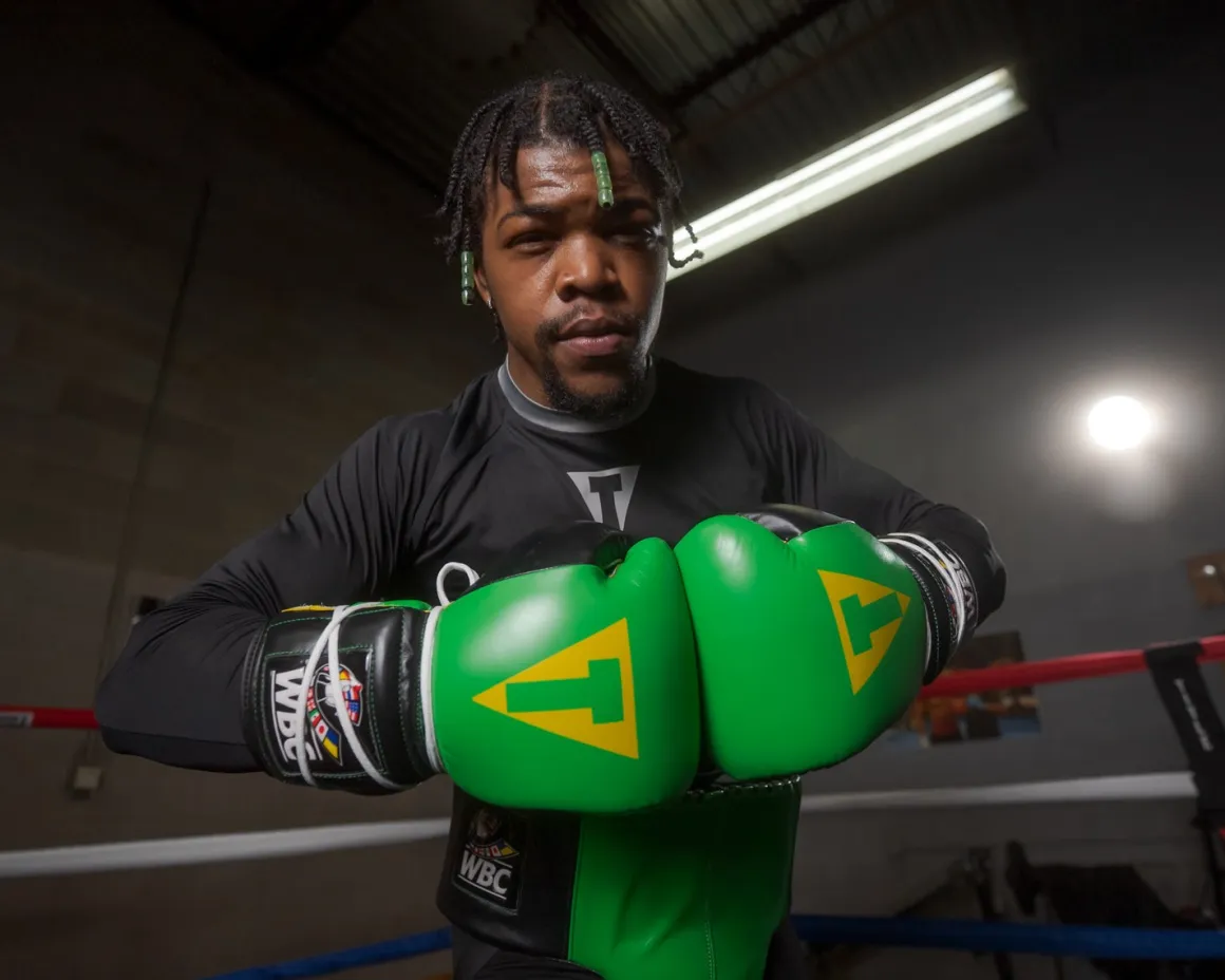 TITLE Boxing WBC Sparring Gloves