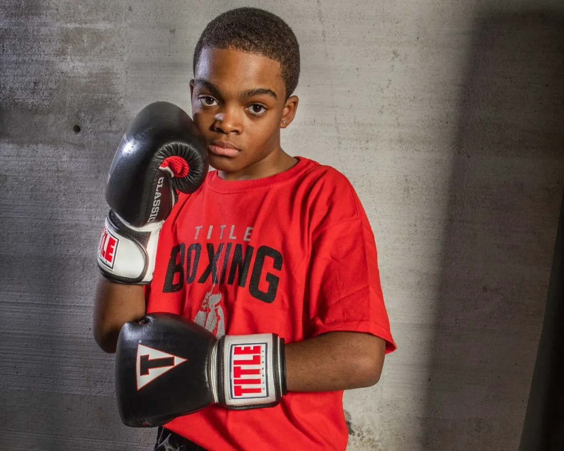 TITLE Classic Leather Super Bag Boxing Gloves 2.0