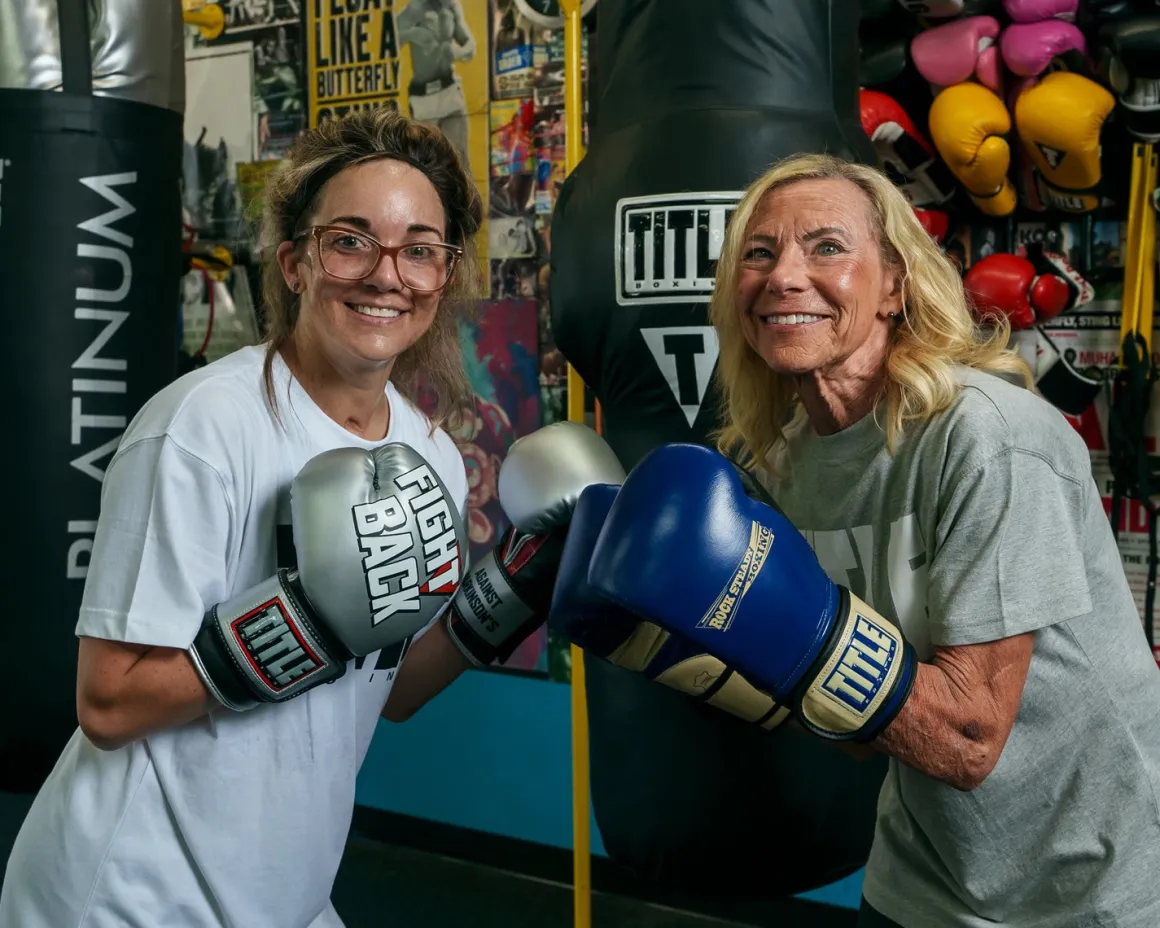 TITLE Fight Back Boxing Gloves
