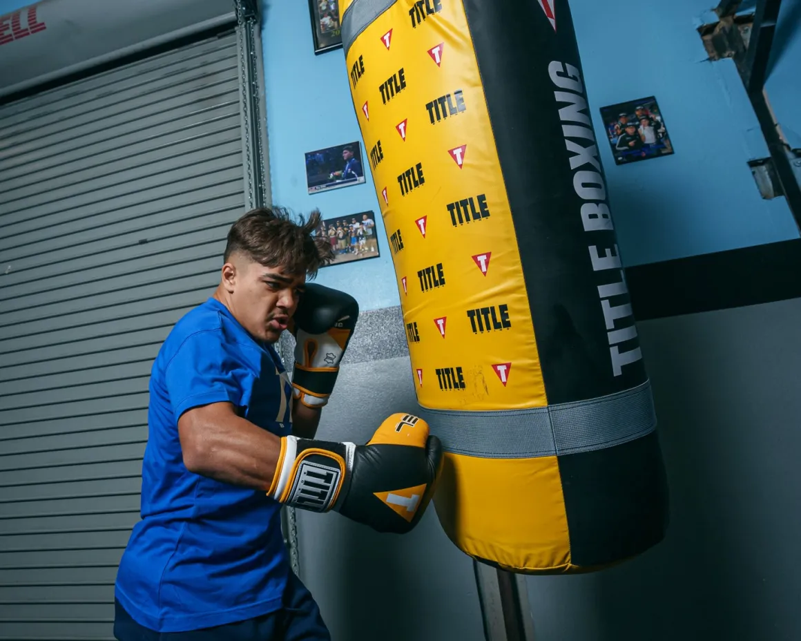 TITLE Gel World V2T Bag Gloves