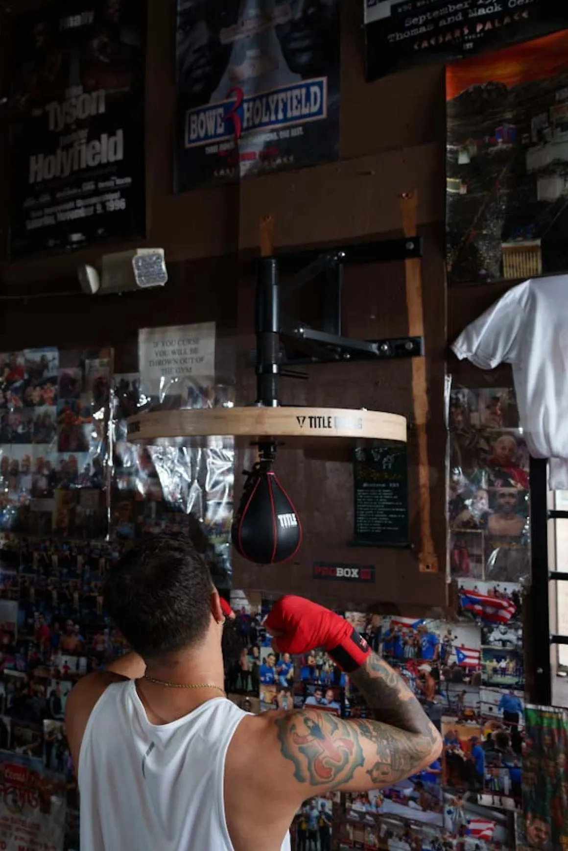 TITLE Gyro Balanced Leather Speed Bag