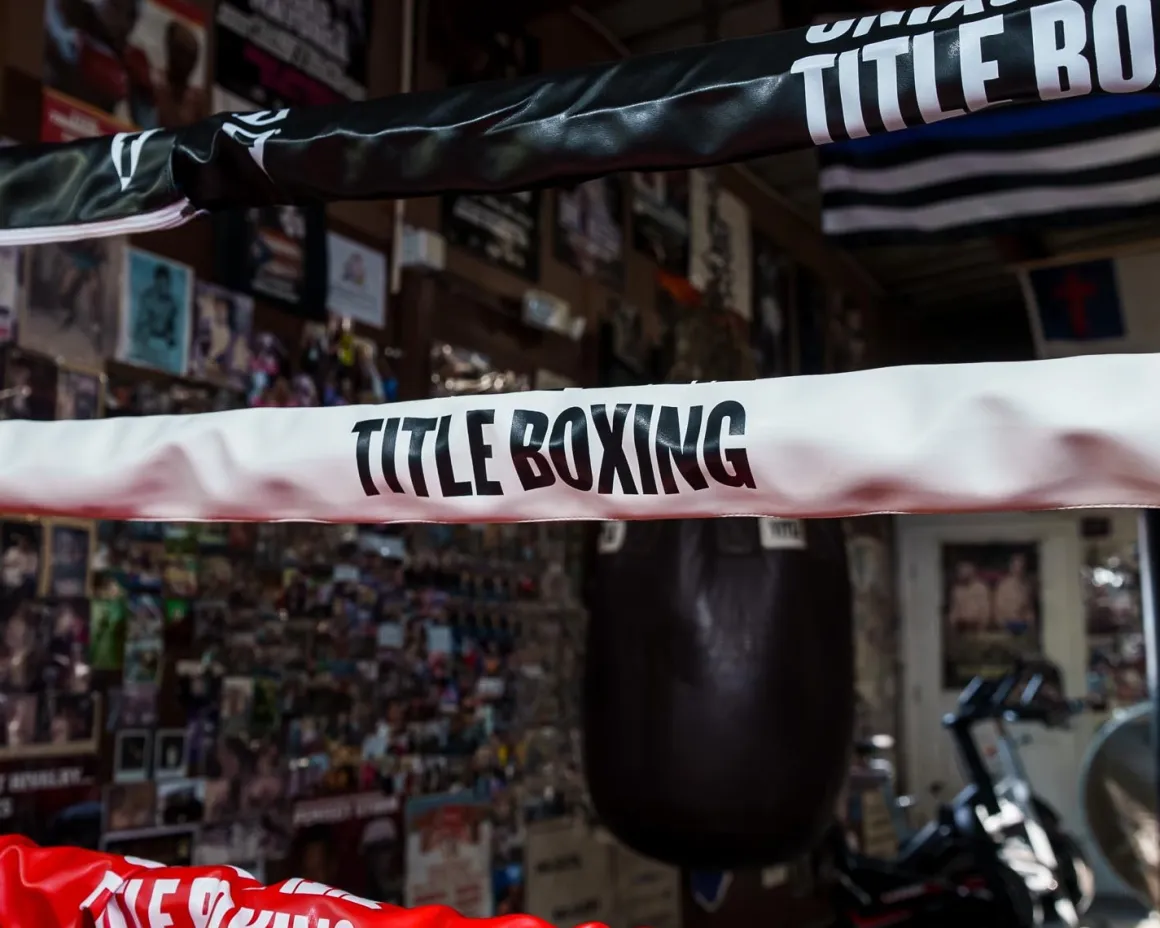 TITLE Pro Vinyl Zippered Rope Cover 4.0