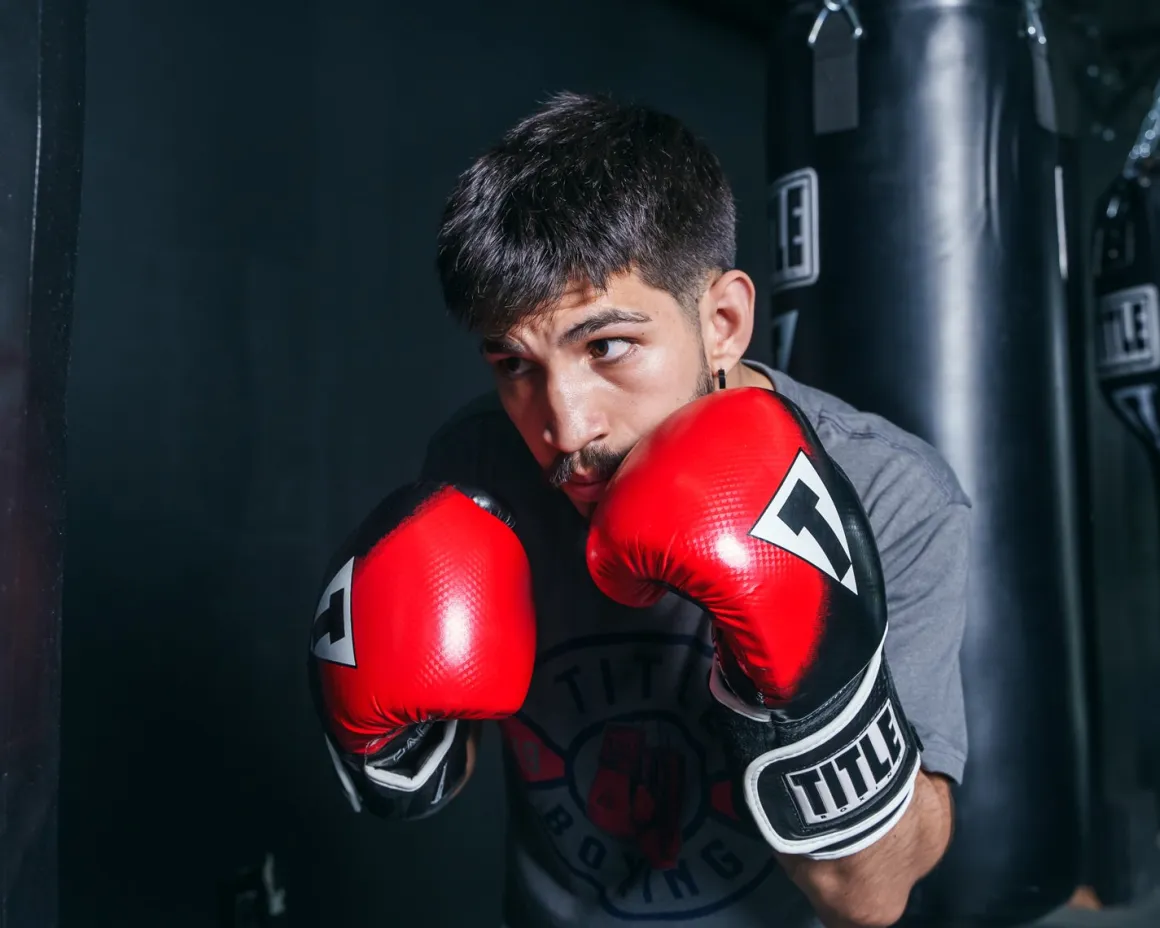 TITLE Speed-Trax Weighted Bag Gloves