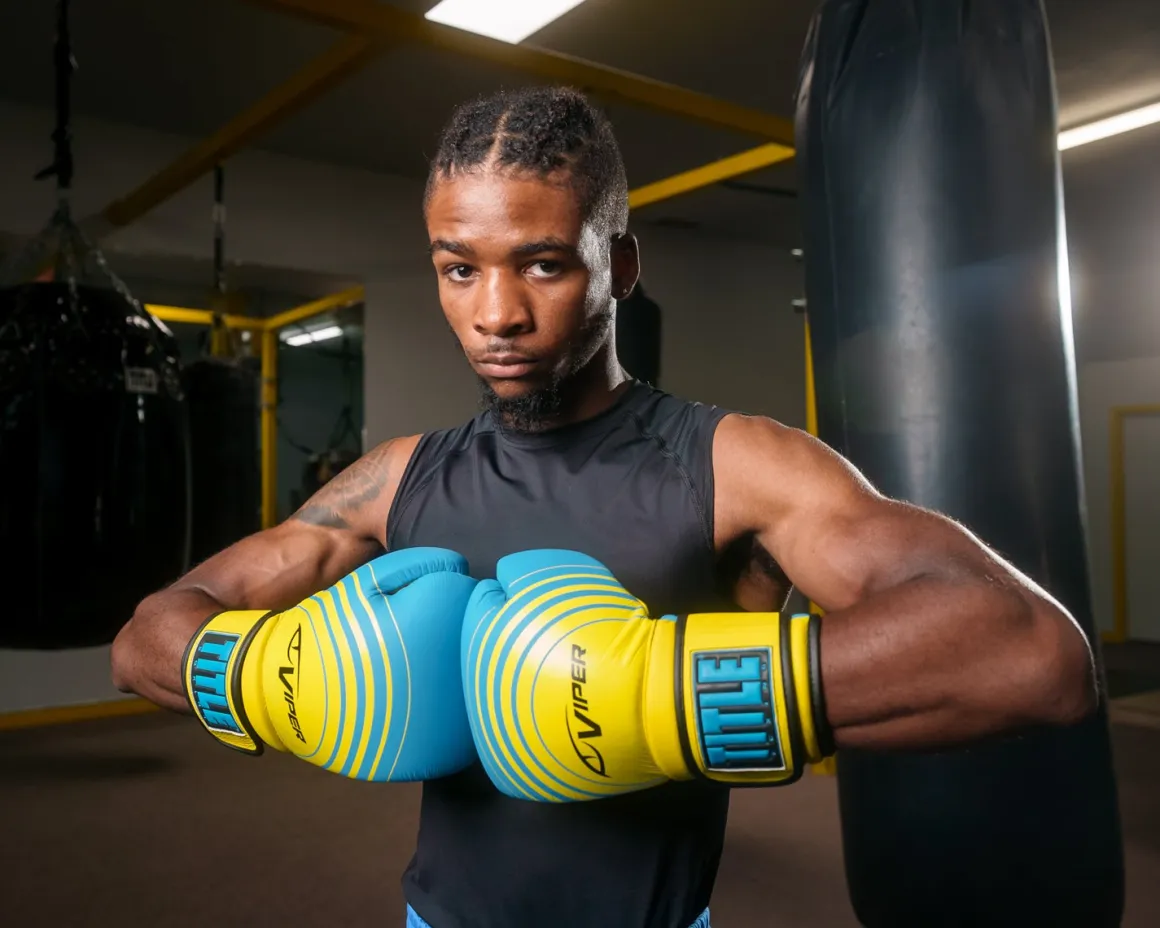 VIPER by TITLE Boxing Select Training Gloves 2.0